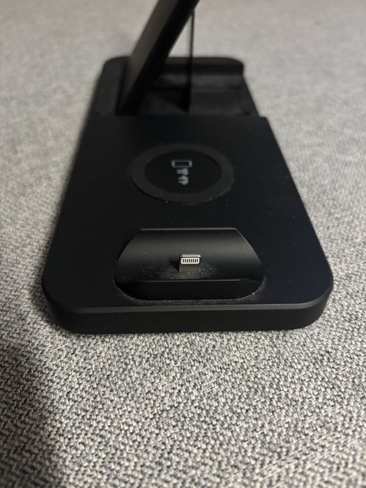 Stacja ładujaca 4w1