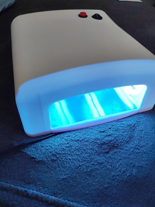 Продам лампу для гель лаку.