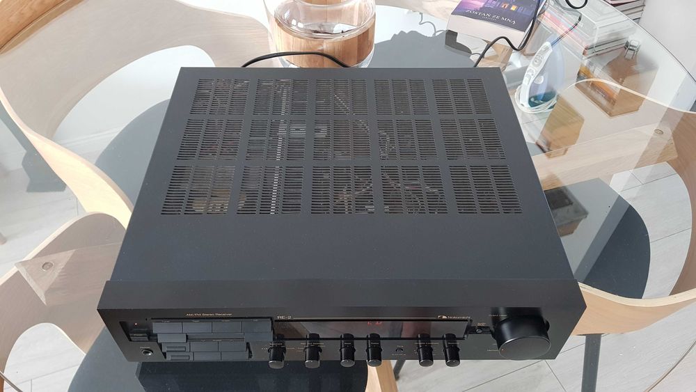 Amplituner Nakamichi RE-2