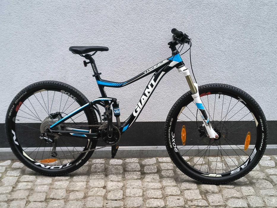 GIANT rower MTB 27,5" rama full suspension