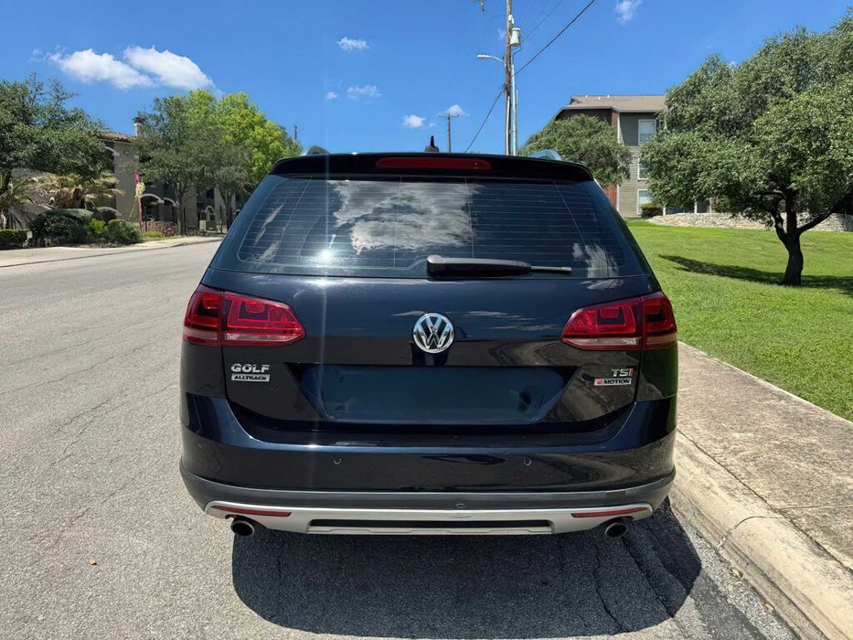 Volkswagen Golf Alltrack      2018