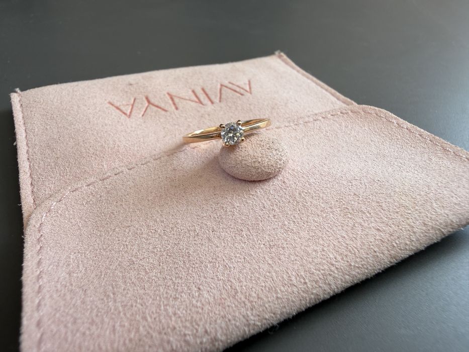 Anel Solitário em Ouro 18K (AU750) com Diamante Natural – Certificado Gemológico