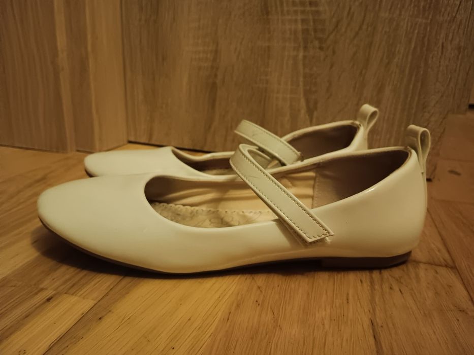 Białe balerinki  cool klub