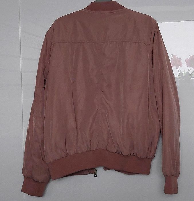 Kurtka damska bomberka