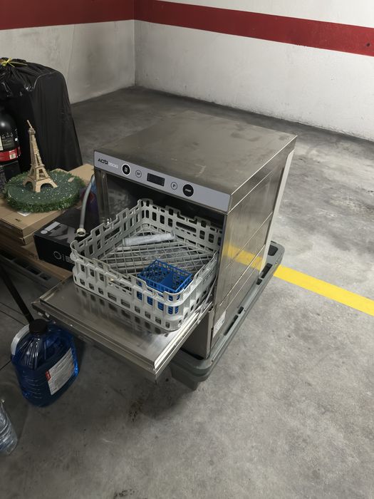 Máquina de Lavar Copos Acti 500 DIG | Cesto 40x40 | Excelente Estado
