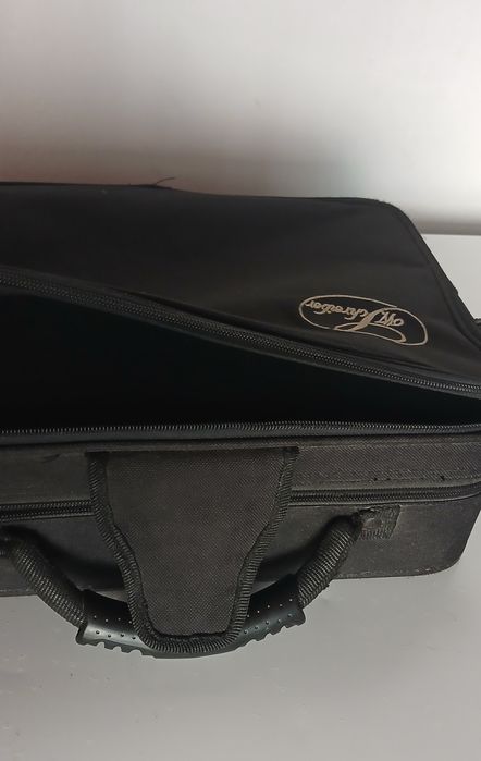 Clarinete Yamaha YCL-250 + Estojo e Acessórios