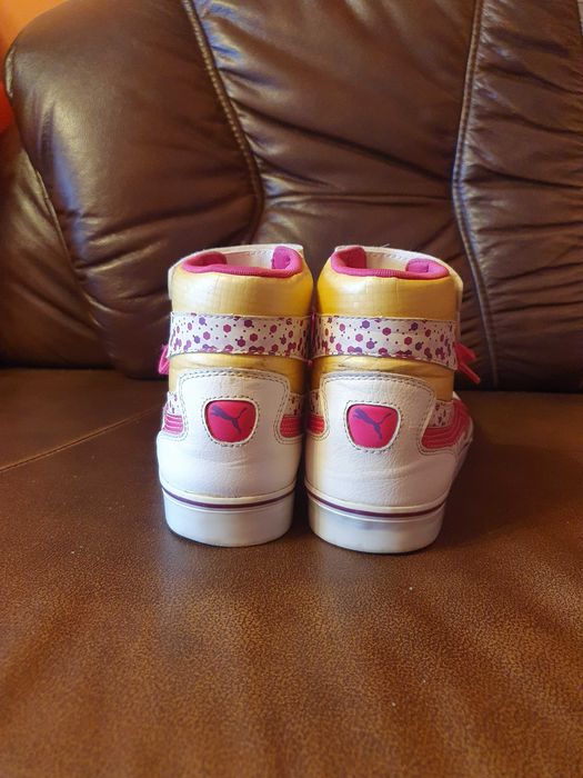 Damskie buty sportowe marki PUMA