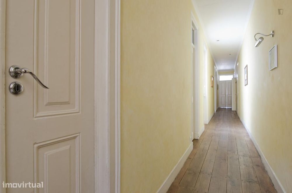Quarto - localizado em Picoas Lisbon