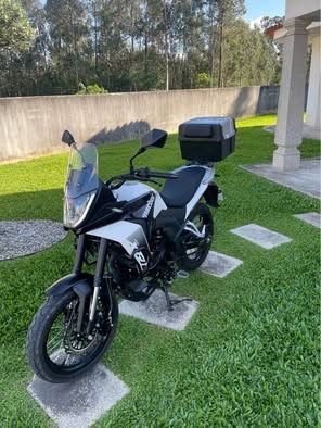 Vendo/troco  Macbor Montana xr1 125 2024