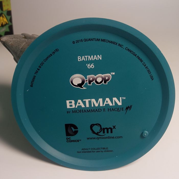 Фігурка персонажу DC Batman.  Action figure