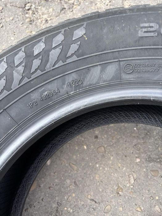 Шини нові 205/65 R16 або 215/60 R16 Nokian зима нові