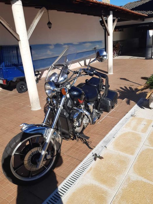 Moto Clássica Impecável