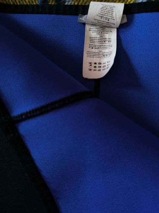 Bermudas de surf 100% Neoprene.