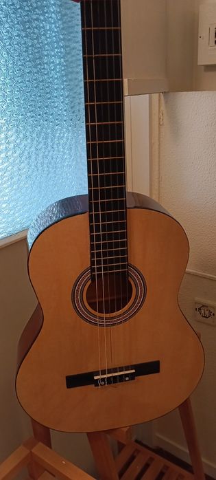 Guitarra clássica adulto