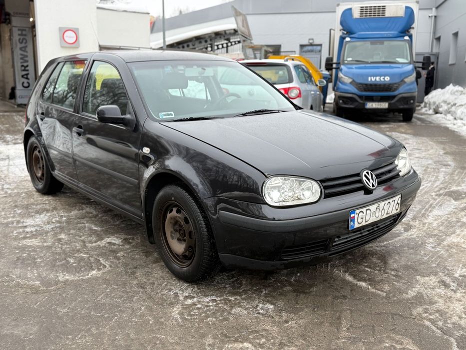 Volkswagen Golf W pełni sprawny Niski potwierdzony przebieg