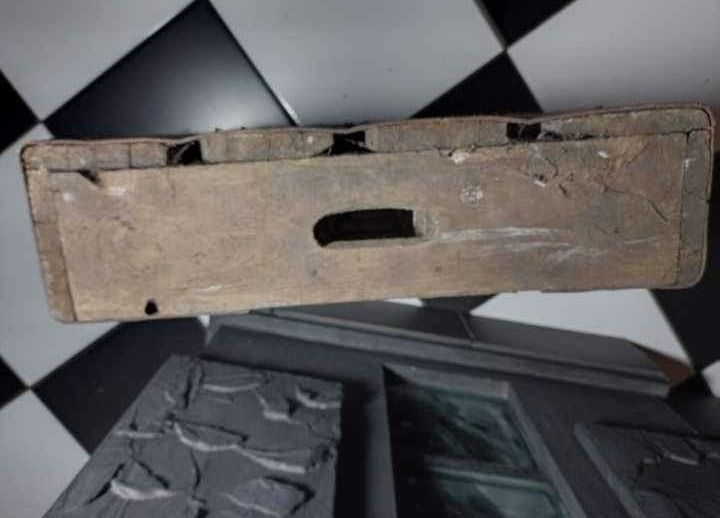 Unikatowa niemiecka drewniana skrzynka z okresu II wojny światowej