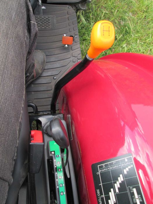 Trator de 60 cv Yanmar 359 A