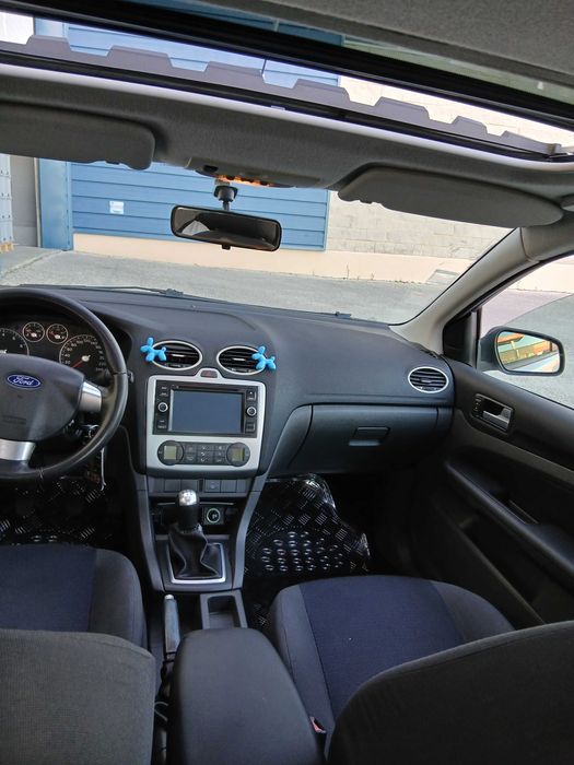 Ford Focus 2005 bem estimado