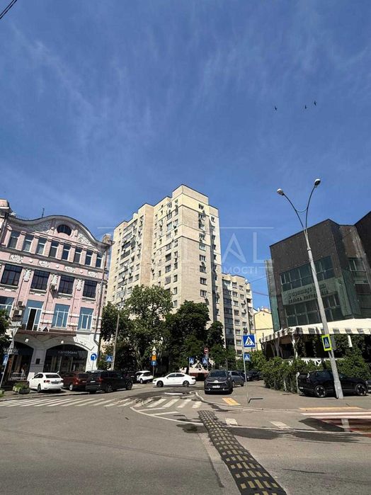 Apartment in Kyiv, Chorna hora, Zvirynets - View 4