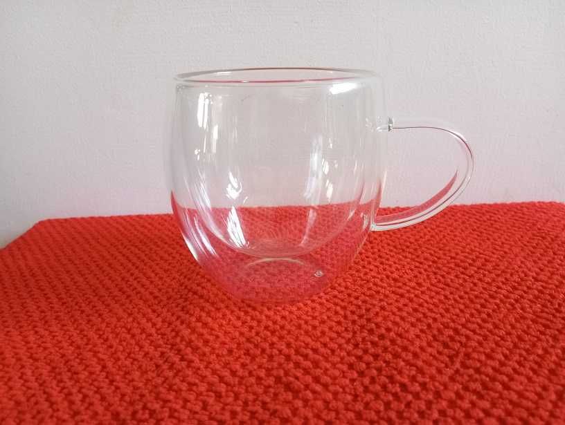 Filiżanki z podwójną ścianką, 250 ml.