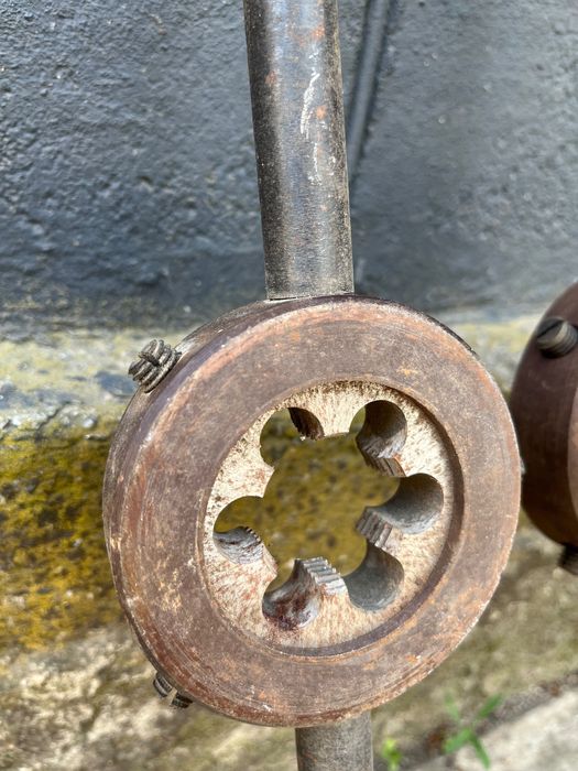 Продам плашки (лєрки) з тримачами нові