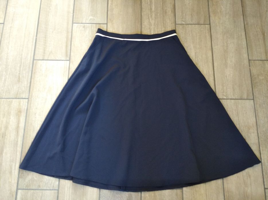 Bardzo elegancka spódnica rozm. 44