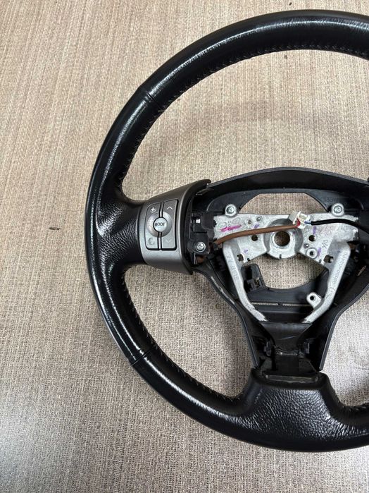 Kierownica toyota rav4 2006rok