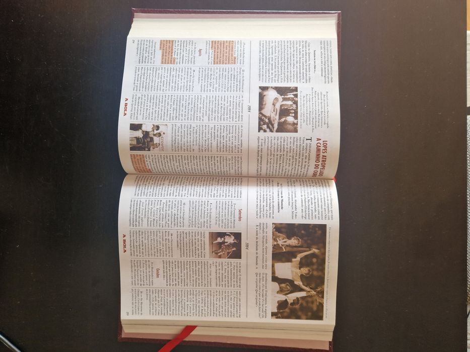 "História de 50 Anos do Desporto Português", editado por "A Bola"