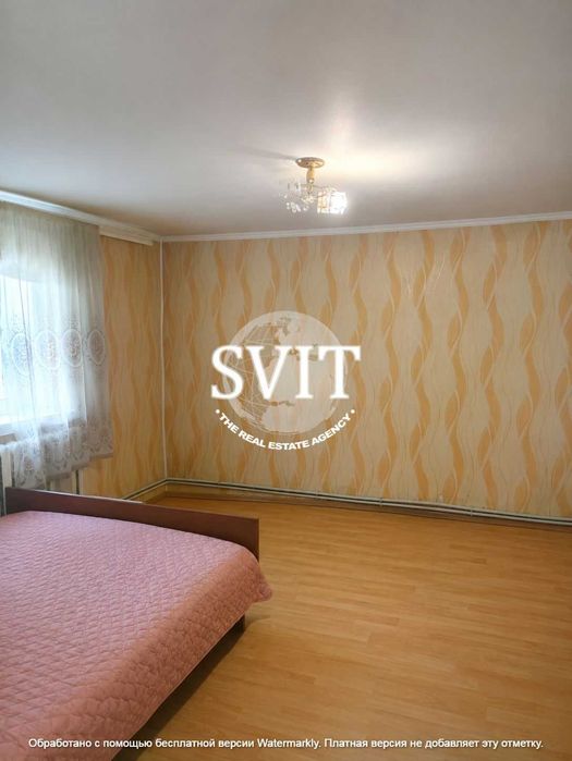 Продам два будинки на одному подвір'ї Підзамче