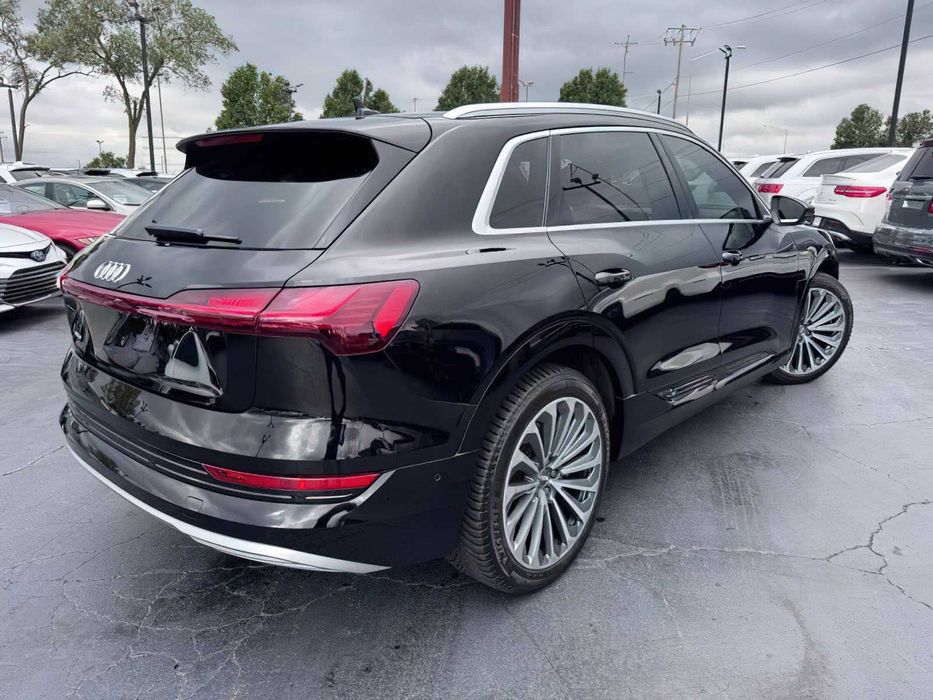 Audi e-tron quattro Prestige      2019