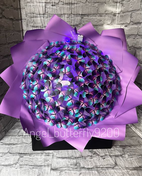 Букет з метеликів.Букет из бабочек.квіти.букет який світится