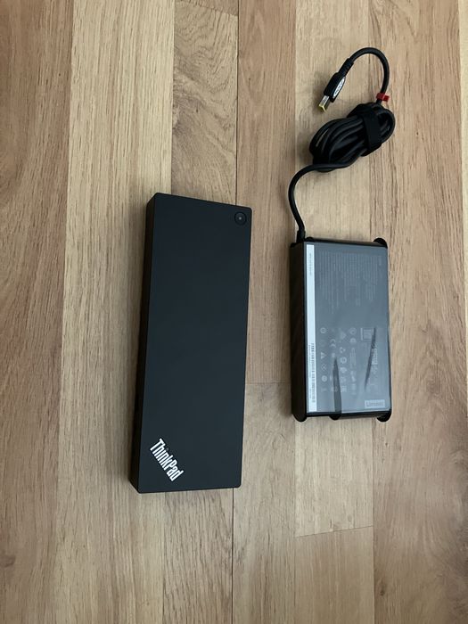 Stacja dokujaca i zasilacz lenovo