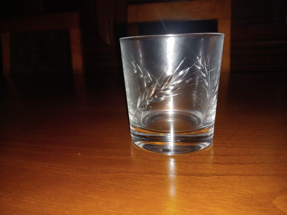 Conjunto de copos de uísque com balde