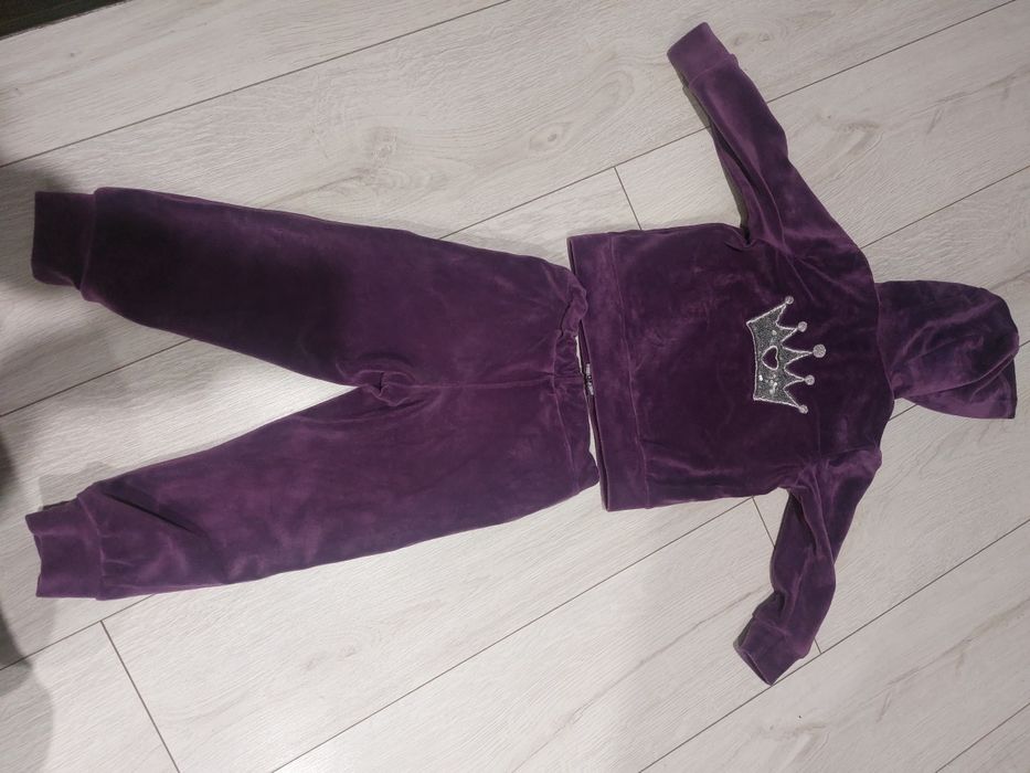 Костюм для дівчинки