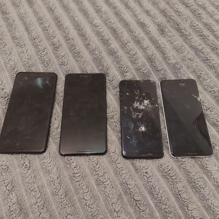 Продам Pixel 3 і 3XL по 2 шт