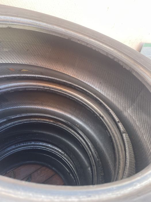 Продам резину с Лексус  размер : 235/55R19 цена 1 го  150грн
