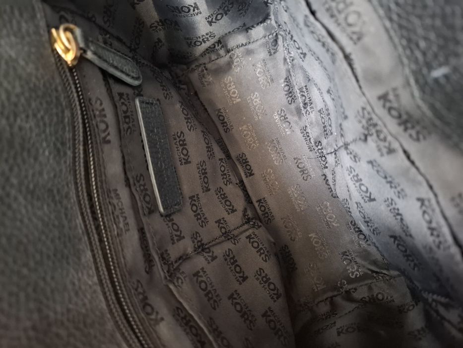 Michael Kors ciemny granat cudna listonoszka Hudson small