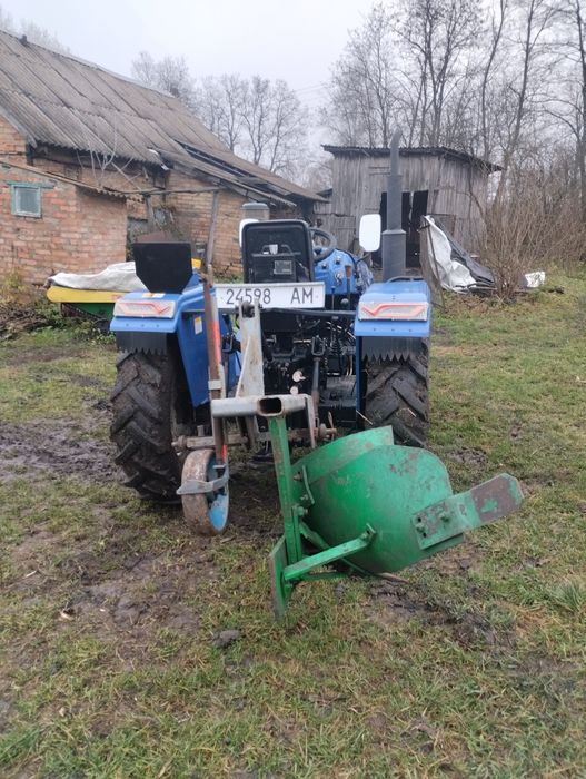 DW244AHTX трактор