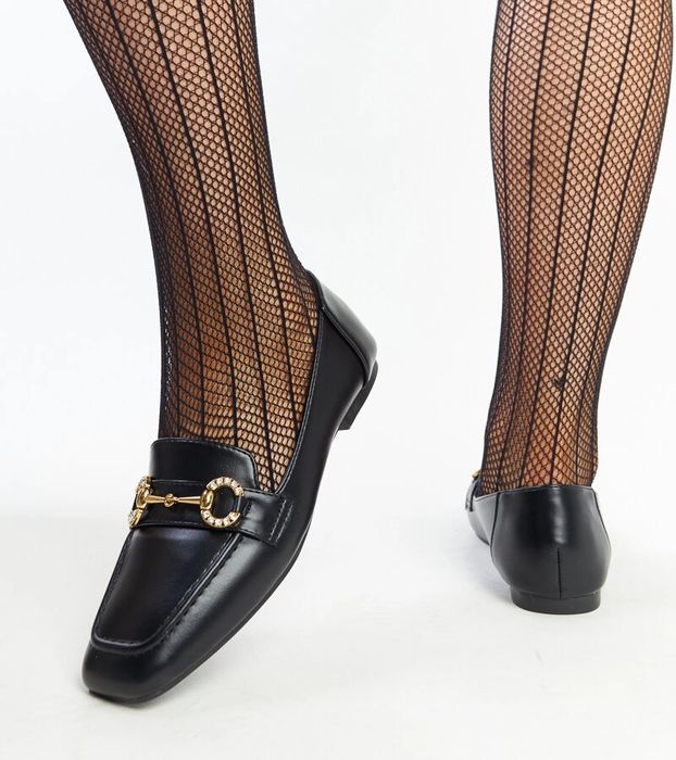 Czarne mokasyny z klamerką Areebah