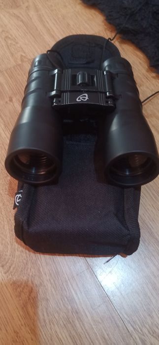 Біноколь зручний універсальний