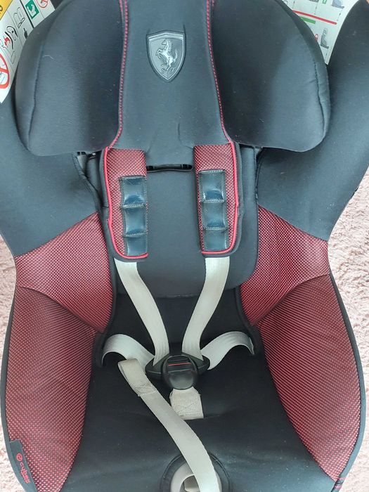 Fotelik obrotowy cybex ferrari