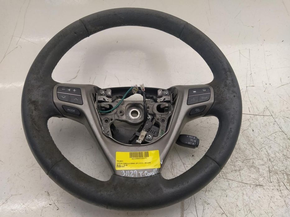 VOLANTE TOYOTA COROLLA VERSO R1