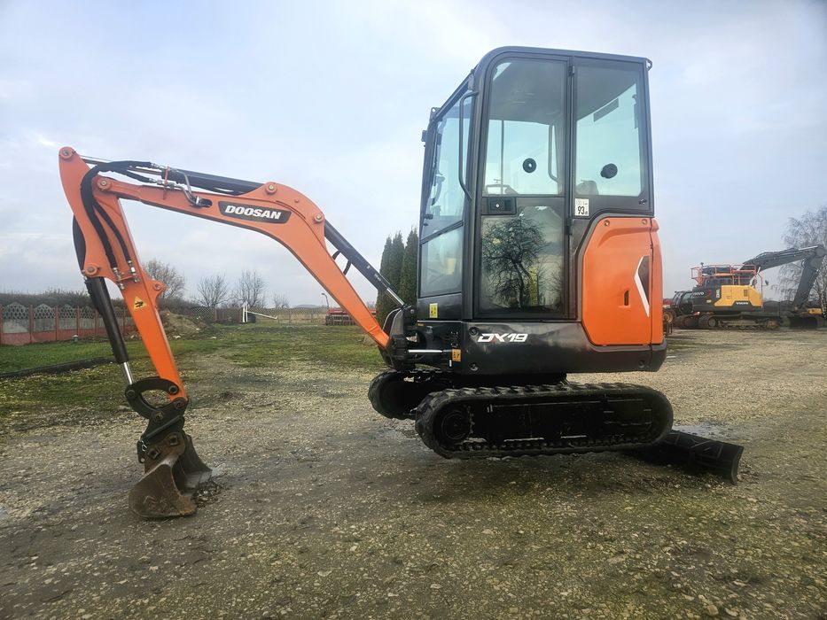 Minikoparka Doosan dx19.Rok 2015.Waga 2tony. Jcb.kubota takeuchi.bobca