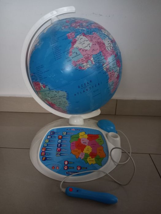 Globus interaktywny Clementoni
