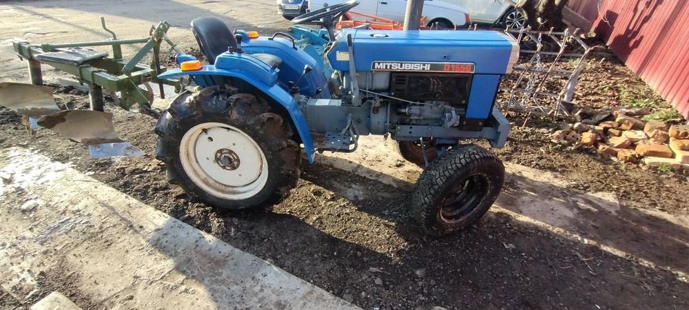 Японський мінітрактор Міцубісі D1550