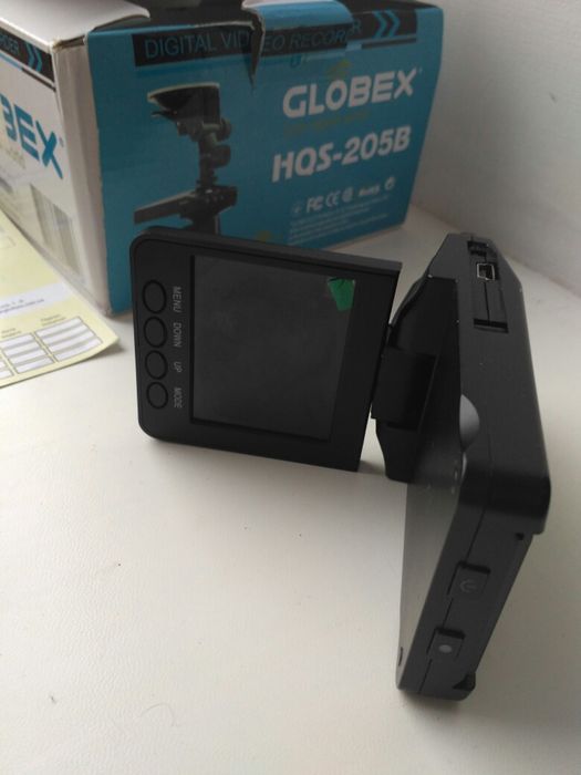 Відеореєстратор Globex HQS-205B не вмикається