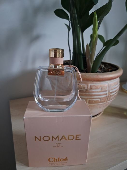 Butelka , flakon po perfumach.