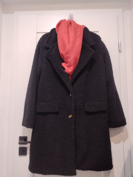 Płaszcz czarny rozm. M.