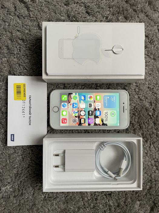 Apple iPhone Айфон 7 32gb Silver Neverlock