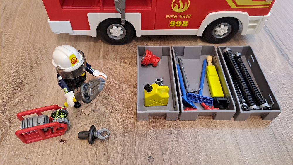 Playmobil wóz strażacki z armatką wodną 5363
